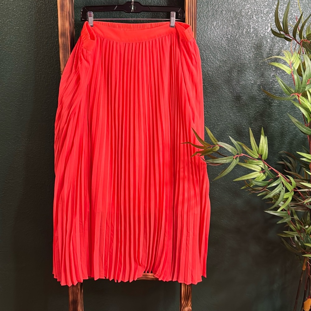 Skies Are Blue pleated long skirt